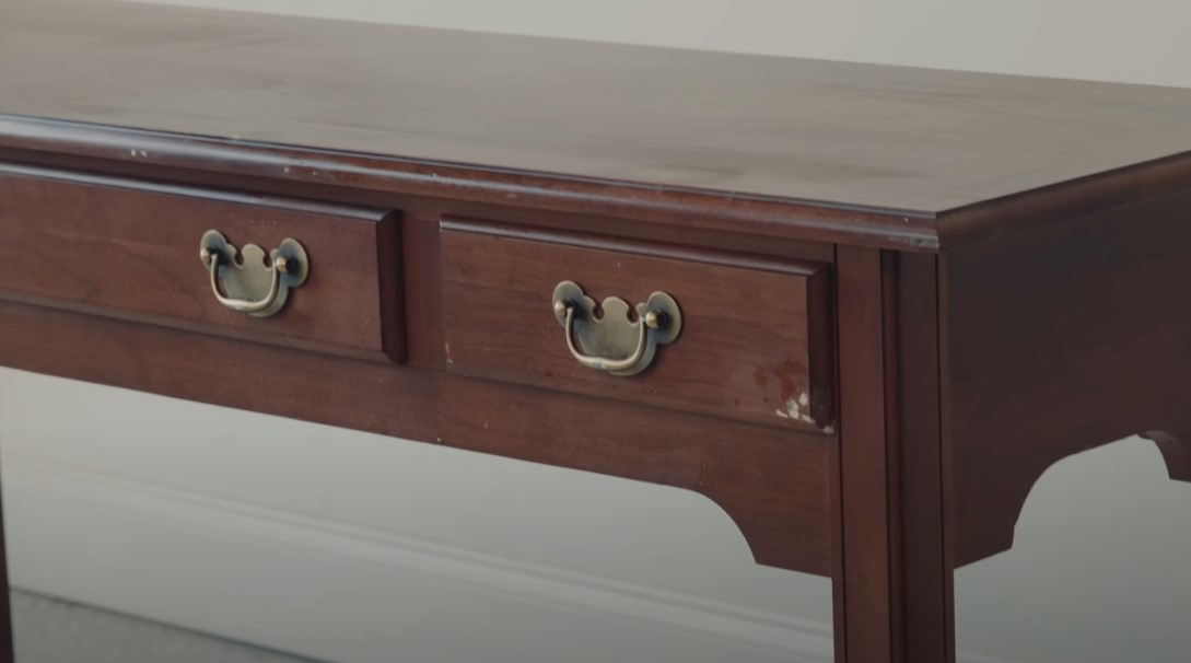 Close up photo of a wooden desk